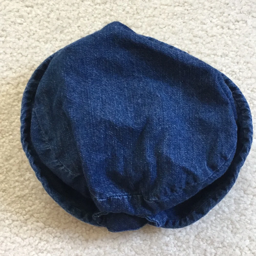 EUC baby Gap denim hat 2T/3T